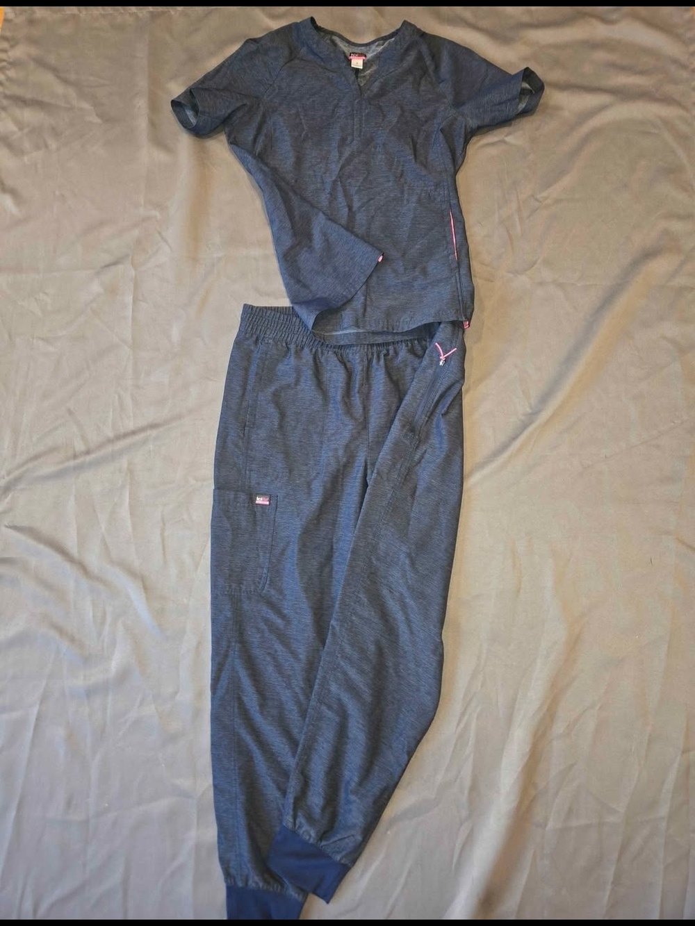 Koi Lite Stretch Scrub Set – Size Small Top– Size Large Jogger Pants